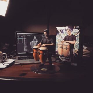 @googlegemini @customfigure Francisco Crow Music Toy stand